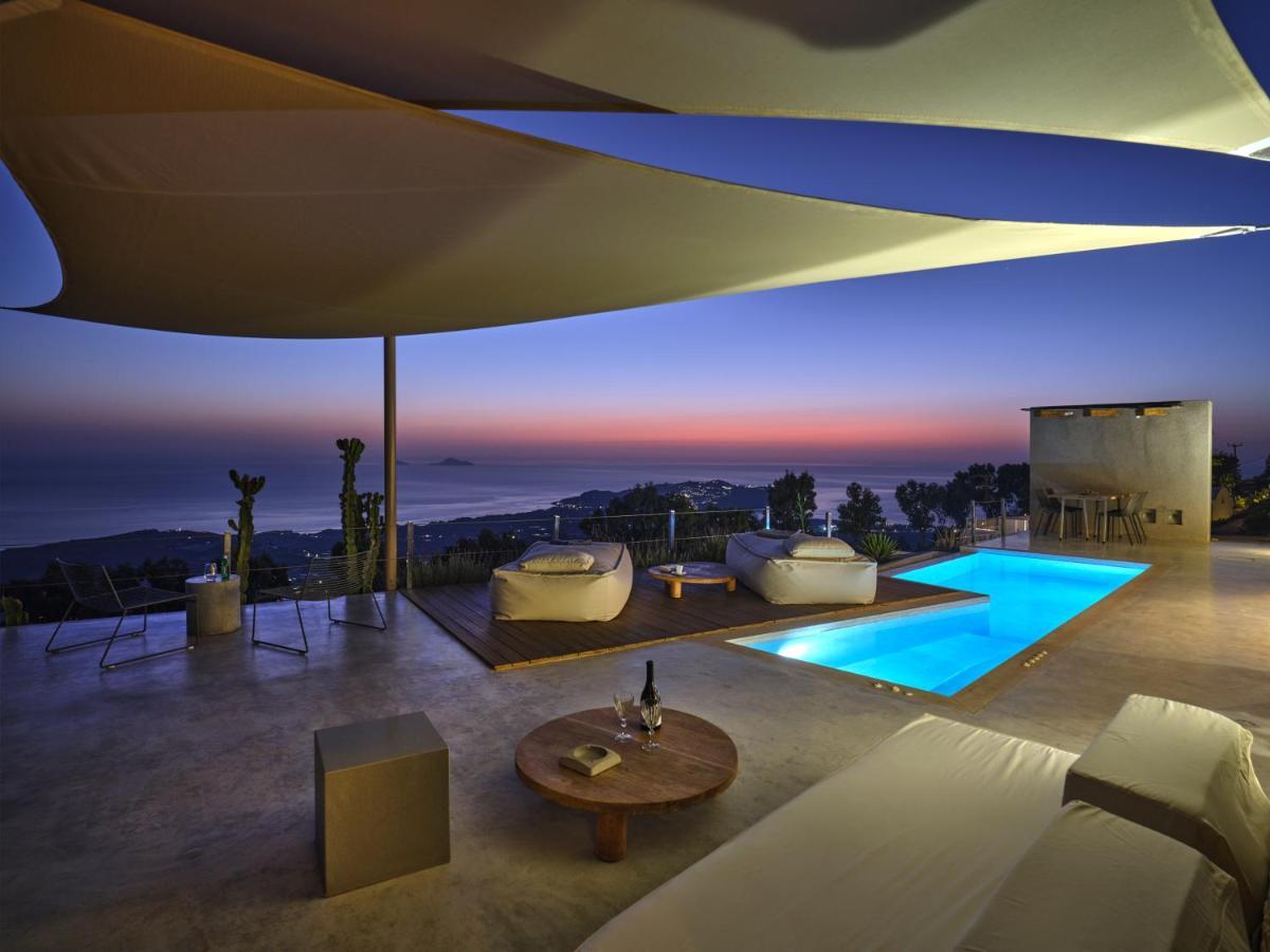 Апартаменты Santorini Heights