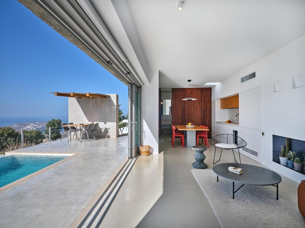 Santorini Heights Пиргос